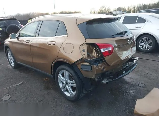 WDCTG4GBXJJ481162 2018 2018 Mercedes-Benz GLA 250- 4Matic 3