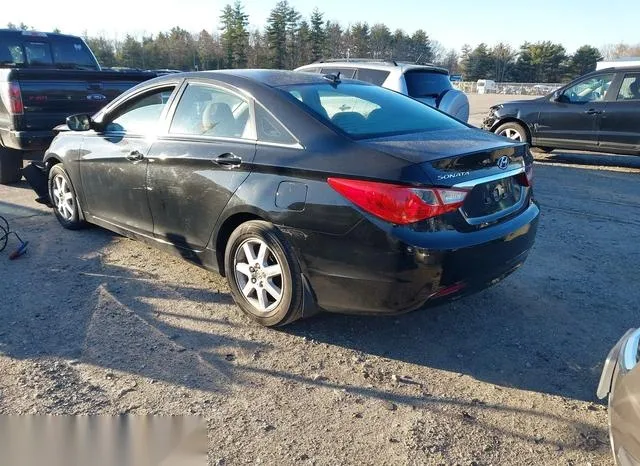 5NPEB4AC4CH381004 2012 2012 Hyundai Sonata- Gls 3