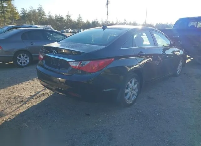 5NPEB4AC4CH381004 2012 2012 Hyundai Sonata- Gls 4