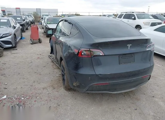 7SAYGDED0RF016038 2024 2024 Tesla Model Y 3