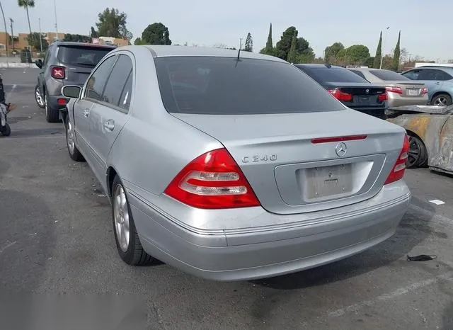 WDBRF61J62F206812 2002 2002 Mercedes-Benz C 240 3