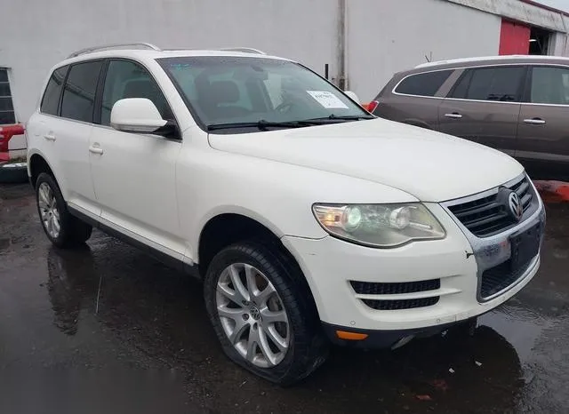 WVGFM77L99D037105 2009 2009 Volkswagen Touareg- V6 Tdi 6