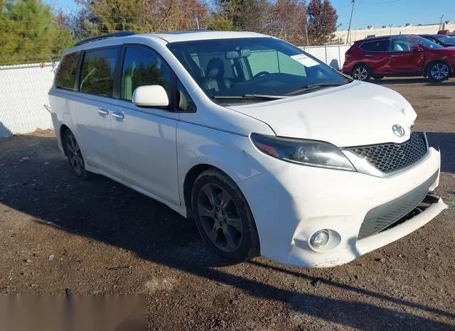 5TDXK3DC3FS622984 2015 2015 Toyota Sienna- Sport 1