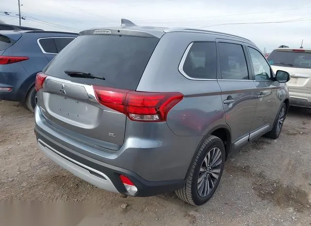 JA4AD3A31LZ042853 2020 2020 Mitsubishi Outlander- Le 2-4/Se 4