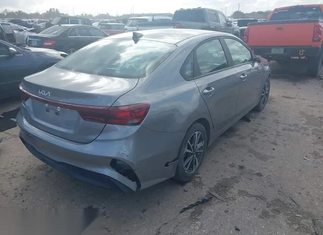 3KPF24AD3NE424378 2022 2022 KIA Forte- Lxs 4