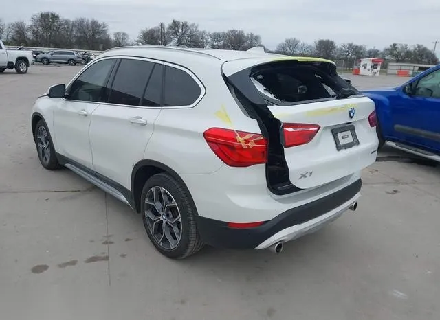 WBXJG7C09N5V39542 2022 2022 BMW X1- Sdrive28I 3