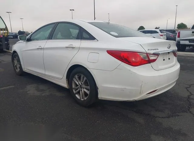 5NPEB4AC8CH372211 2012 2012 Hyundai Sonata- Gls 3