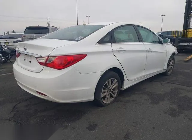 5NPEB4AC8CH372211 2012 2012 Hyundai Sonata- Gls 4