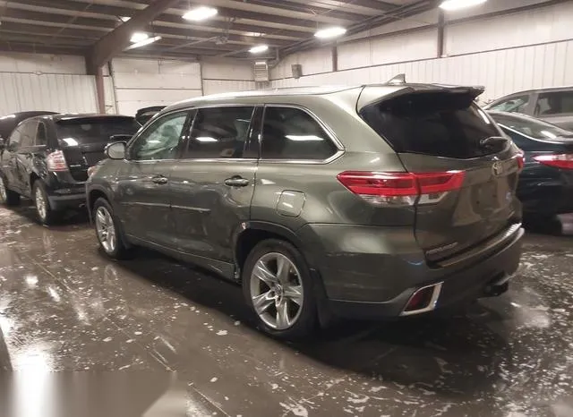 5TDDZRFH9KS929998 2019 2019 Toyota Highlander- Limited 3