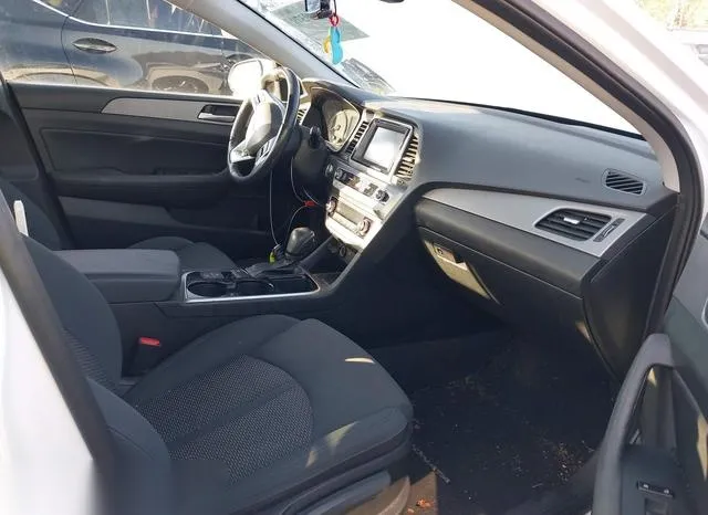 5NPE34AF0KH798898 2019 2019 Hyundai Sonata- Sel 5