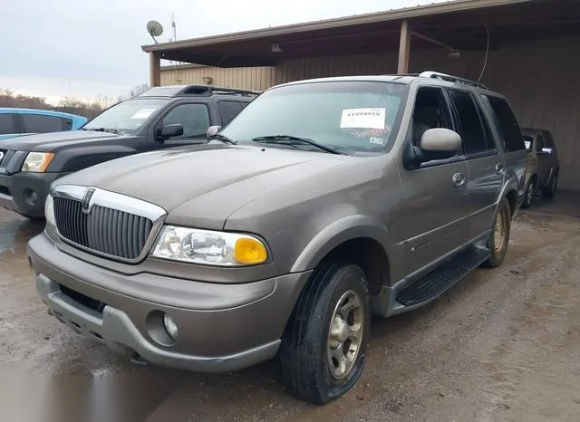 5LMFU28R12LJ13141 2002 2002 Lincoln Navigator 2