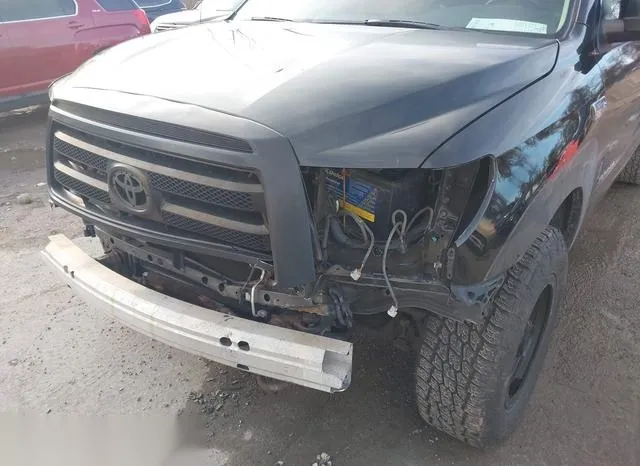 5TFUW5F11CX270556 2012 2012 Toyota Tundra- Grade 5-7L V8 6