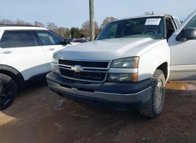 1GCEK19V07Z187556 2007 2007 Chevrolet Silverado 1500- Class 6