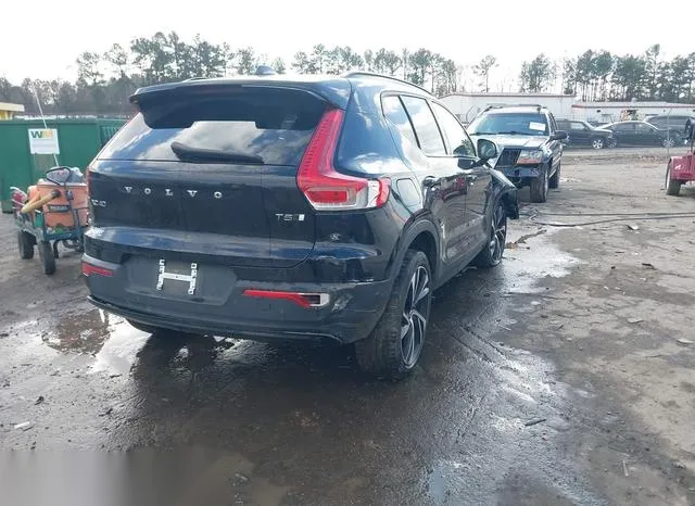 YV4162UMXN2649261 2022 2022 Volvo XC40- T5 R-Design 4