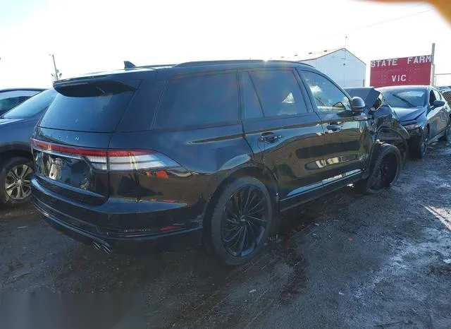 5LM5J7WC8NGL18095 2022 2022 Lincoln Aviator- Reserve 4