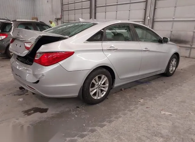 5NPEB4ACXDH568815 2013 2013 Hyundai Sonata- Gls 4