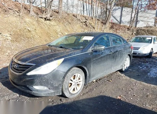 5NPEB4ACXDH609301 2013 2013 Hyundai Sonata- Gls 2