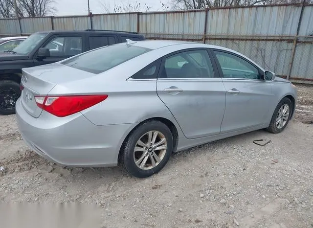 5NPEB4AC4DH685435 2013 2013 Hyundai Sonata- Gls 4