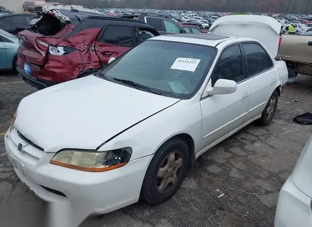 1HGCG1657YA094399 2000 2000 Honda Accord- 3-0 EX 2