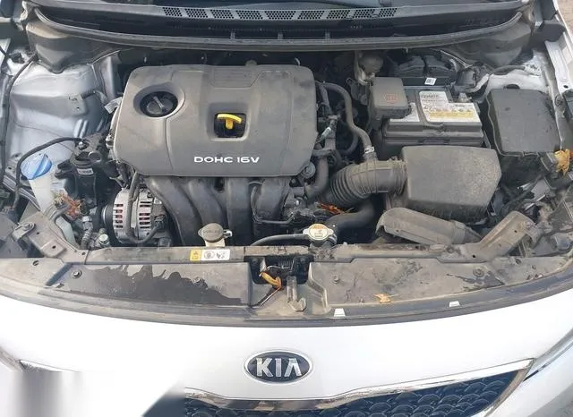 3KPFK4A71JE255837 2018 2018 KIA Forte- LX 10