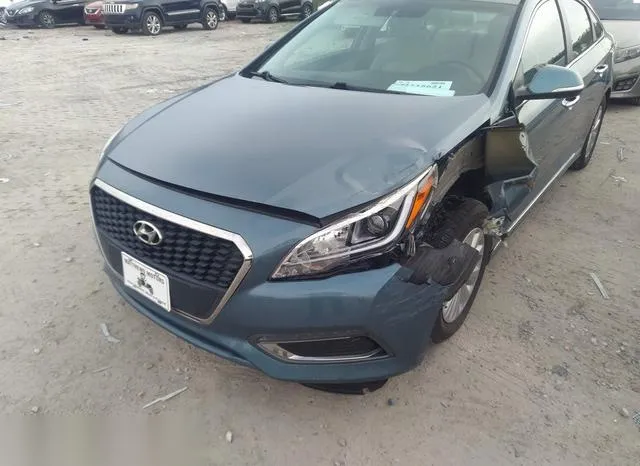 KMHE24L12GA039698 2016 2016 Hyundai Sonata- Hybrid SE 2