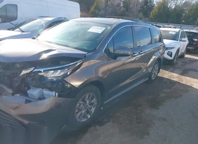 5TDJRKEC8NS134106 2022 2022 Toyota Sienna- Xle 2