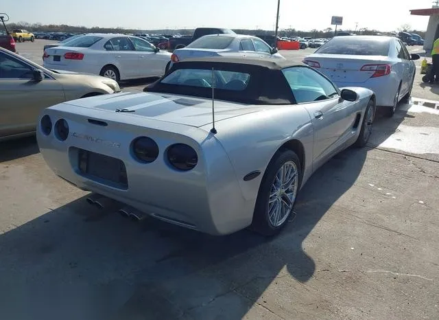 1G1YY32G8Y5125729 2000 2000 Chevrolet Corvette 4