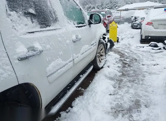 1GKFK63827J356757 2007 2007 GMC Yukon- Denali 6