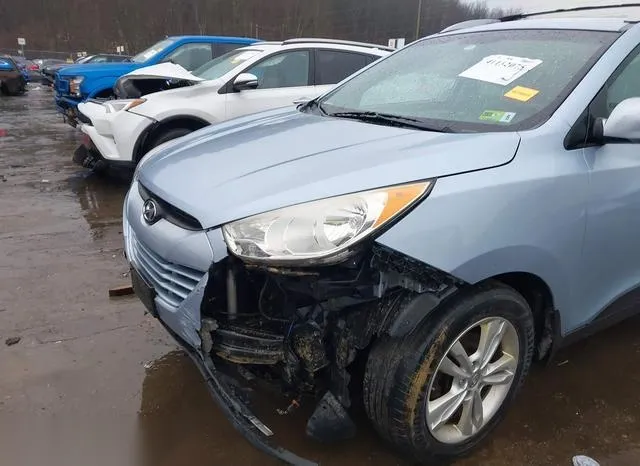 KM8JUCAC9DU639278 2013 2013 Hyundai Tucson- Gls 6