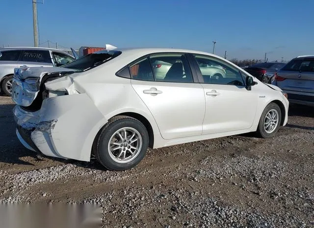 JTDEAMDE7MJ007799 2021 2021 Toyota Corolla- Hybrid Le 4