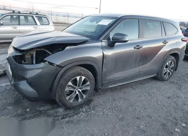 5TDKDRAH0RS051191 2024 2024 Toyota Highlander- Xle 2