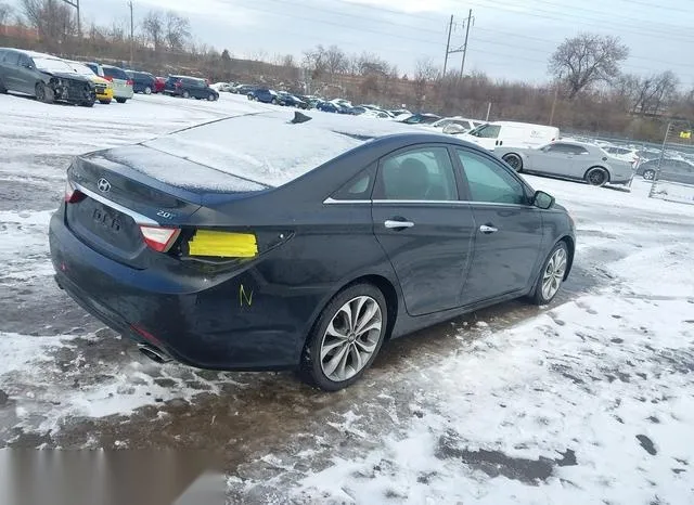 5NPEC4AB3DH777155 2013 2013 Hyundai Sonata- Se 2-0T 4