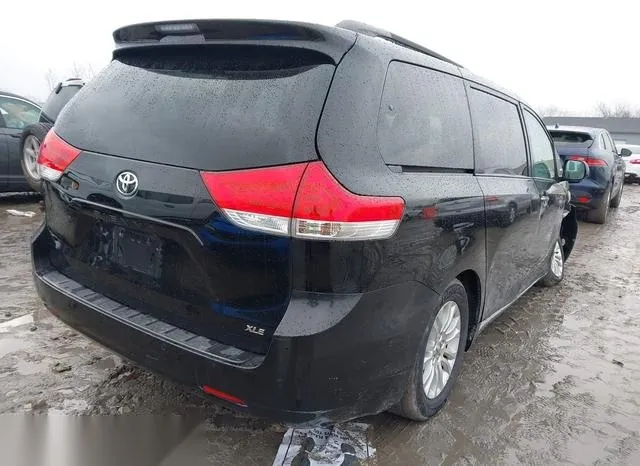 5TDYK3DC9CS207412 2012 2012 Toyota Sienna- Xle/Limited 4