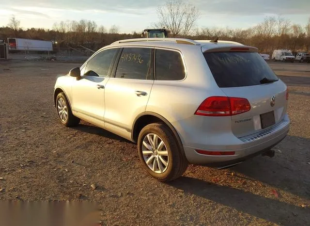 WVGFK9BP4CD000319 2012 2012 Volkswagen Touareg- Tdi Sport 3