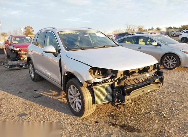 WVGFK9BP4CD000319 2012 2012 Volkswagen Touareg- Tdi Sport 6