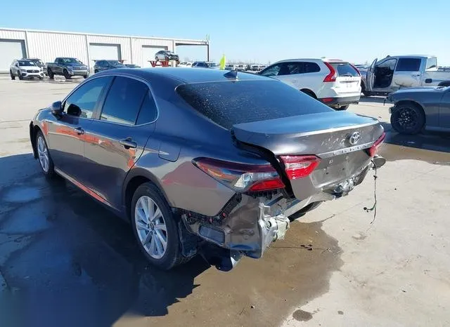 4T1C11AKXMU593652 2021 2021 Toyota Camry- LE 3