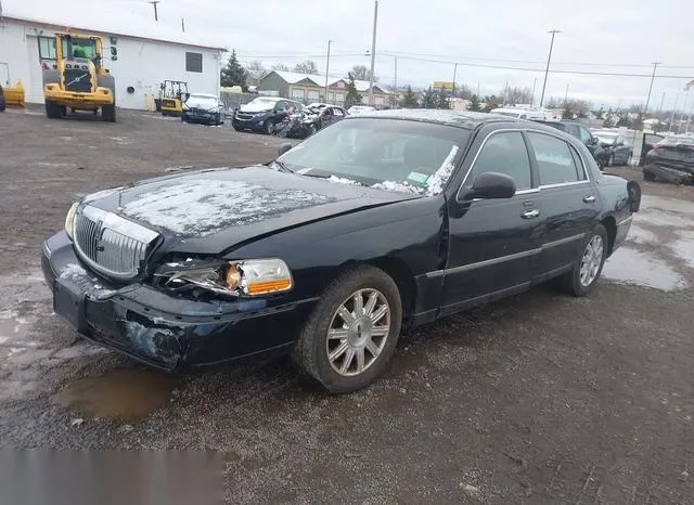 2LNBL8CV7BX765115 2011 2011 Lincoln Town Car- Signature Lim 2