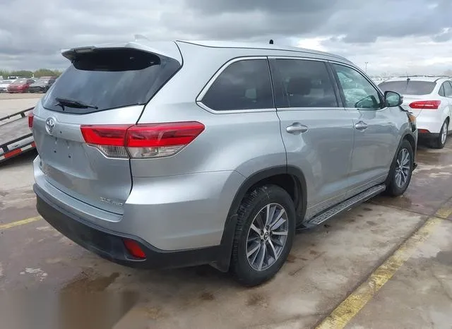 5TDJZRFH6JS549485 2018 2018 Toyota Highlander- Xle 4