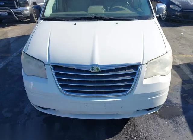 2A8HR64X48R646882 2008 2008 Chrysler Town and Country- Limited 6