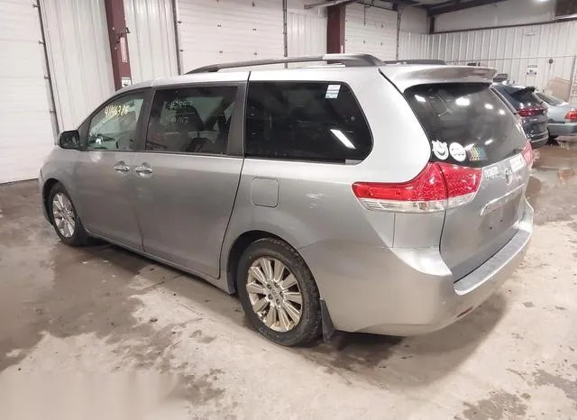 5TDDK3DC7BS012700 2011 2011 Toyota Sienna- Limited/Xle 3