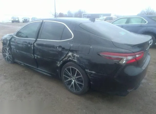 4T1G11AK0MU516158 2021 2021 Toyota Camry- SE 3