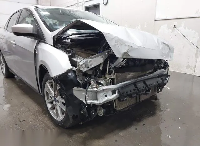 1FADP3F24JL295505 2018 2018 Ford Focus- SE 6