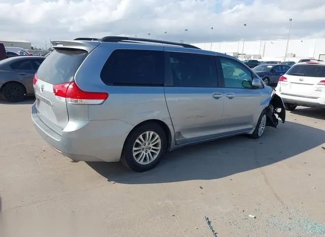 5TDYK3DC7BS160430 2011 2011 Toyota Sienna- Xle V6 4