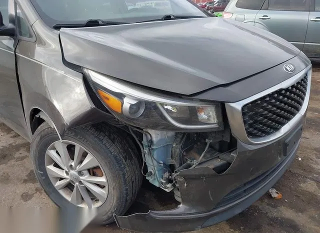 KNDMB5C15F6073206 2015 2015 KIA Sedona- LX 6