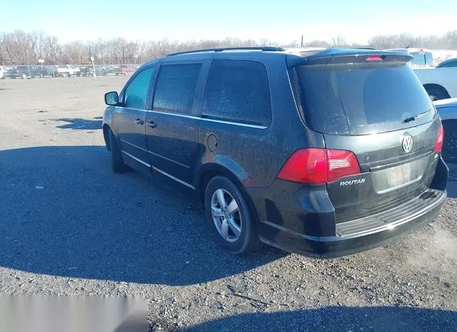 2V8HW34189R553699 2009 2009 Volkswagen Routan- SE 3