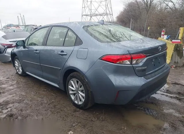 JTDBCMFE1R3065347 2024 2024 Toyota Corolla- Hybrid Le 3