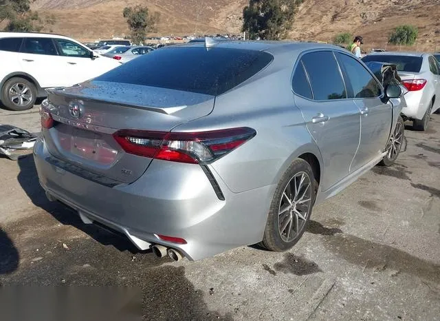 4T1G11AK2NU638523 2022 2022 Toyota Camry- SE 4