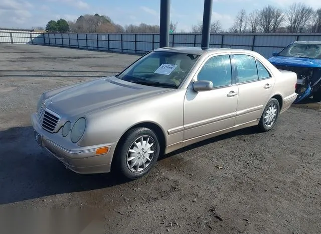 WDBJF65J3YB008244 2000 2000 Mercedes-Benz E 320 2