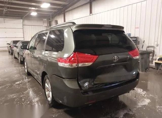 5TDKK3DC8DS369698 2013 2013 Toyota Sienna- Le V6 8 Passenger 6