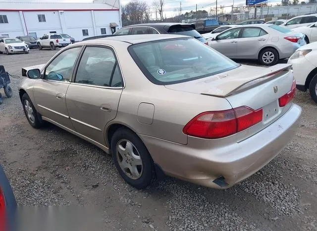 1HGCG1652YA013759 2000 2000 Honda Accord- 3-0 EX 3